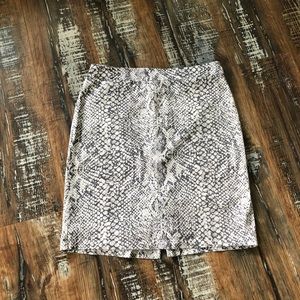 New York & Company Snake Print Pencil Skirt
